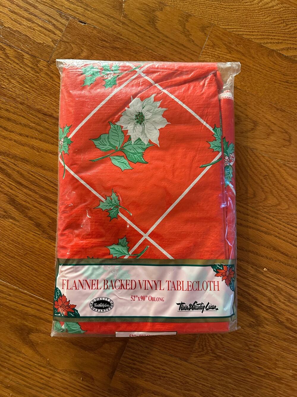 Town and Country Linen Christmas Flannel back tablecloth 52x90 oblong Vintage